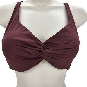 La Blanca Twist Front Bikini Top in Burgundy